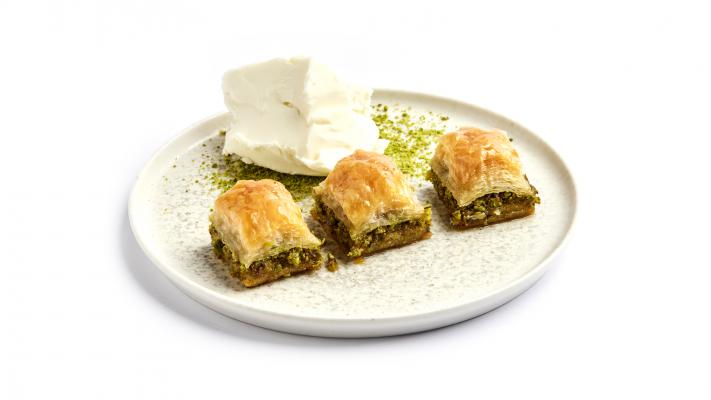 TATLILARIMIZIN YANINDA AZ KIRMA DONDURMA